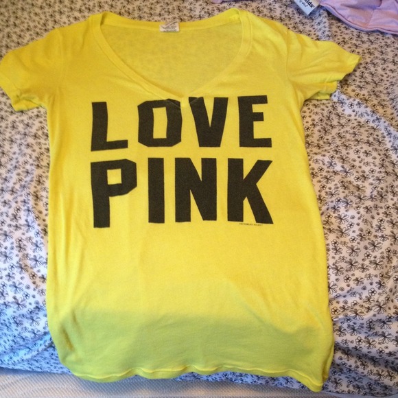 Victoria's Secret love pink Vneck
