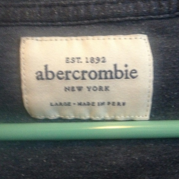 Buttoned tee - Picture 2 of 2