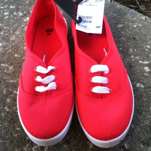 H&M red look a like Keds ❤