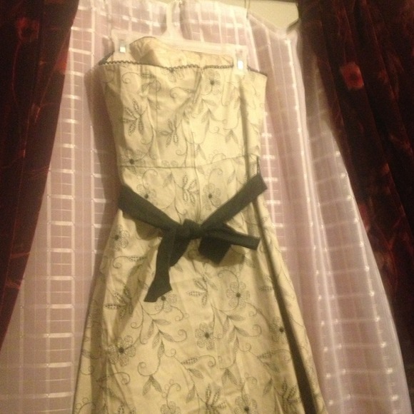 ***NOW REDUCED***Studio Y black laced stich - Picture 2 of 2