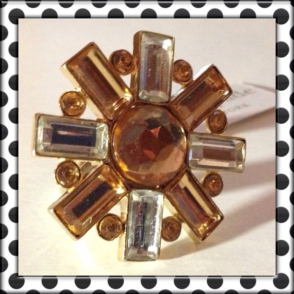 🎉Host Pick!🎉 ♠KSNY Topaz "Crystal Cluster" Ring♠