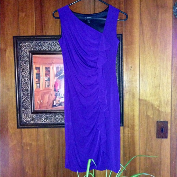 Dresses & Skirts - 🌟 Reduced Purple Ruffle Front Dress