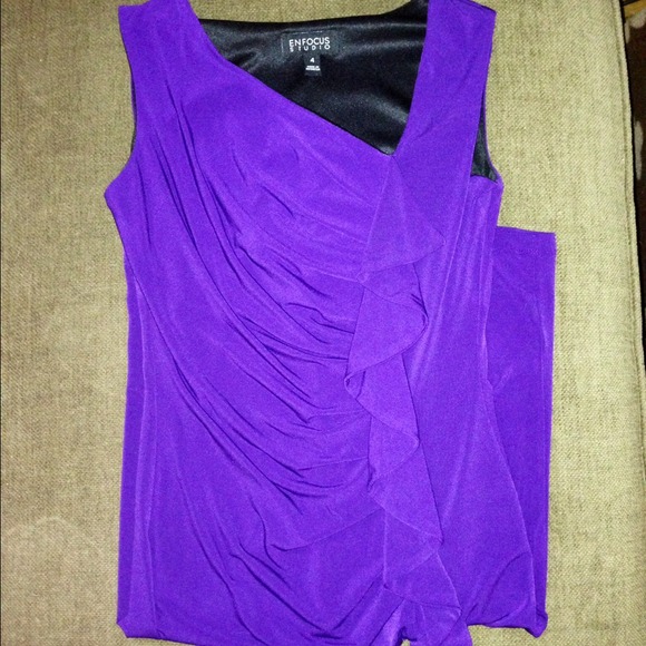 🌟 Reduced Purple Ruffle Front Dress - Picture 2 of 4