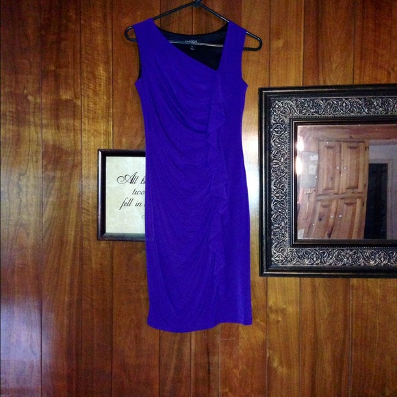 🌟 Reduced Purple Ruffle Front Dress - Picture 3 of 4