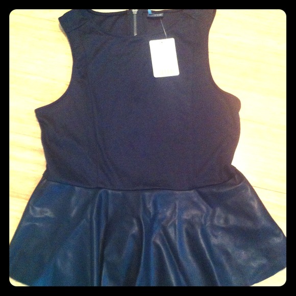 NWT Black peplum tank