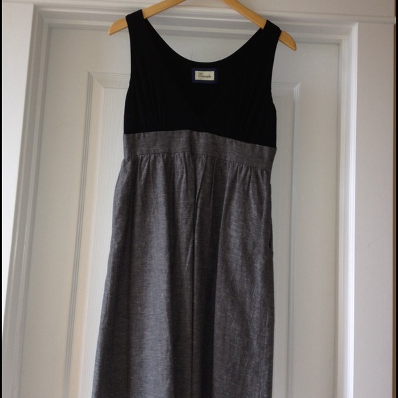 Emlee Dresses & Skirts - Emlee Black and Grey V-Neck Dress
