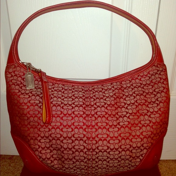 Authentic Red Signature Coach Purse - Picture 1 of 4