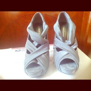 Grey High Pumps size 7