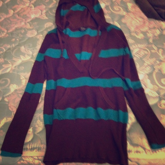Rue21 blue and brown sweater