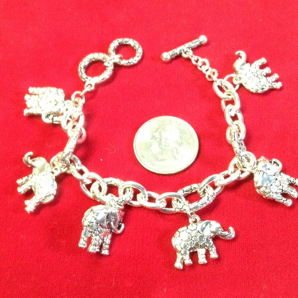 ALABAMA FANS Elephant silver tone  Bracelet.