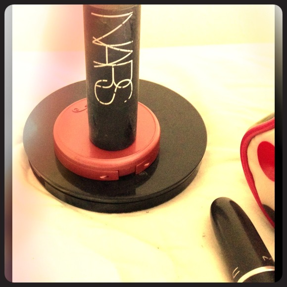 NARS blush COLOR "orgasm"