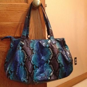 Reduced!! ❤️Multiple blue purse