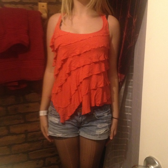 Rue 21 coral shagged layered top. - Picture 2 of 2