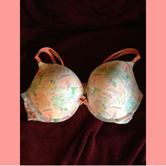 Victoria's Secret braBNWT MAKE OFFER/bundle - Picture 4 of 4