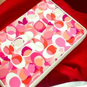 a mini ipad /kindle fire case