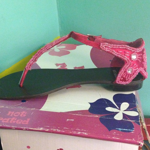 Shoes - Picture 2 of 4