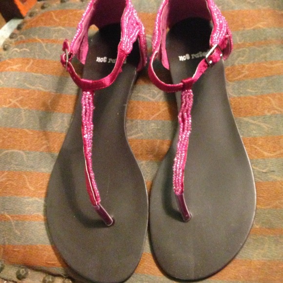 Shoes - Picture 4 of 4