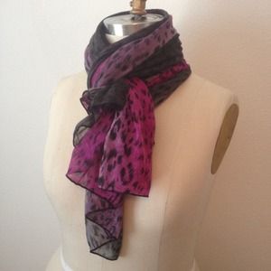 Ombré leopard scarf - purple, grey, fuchsia