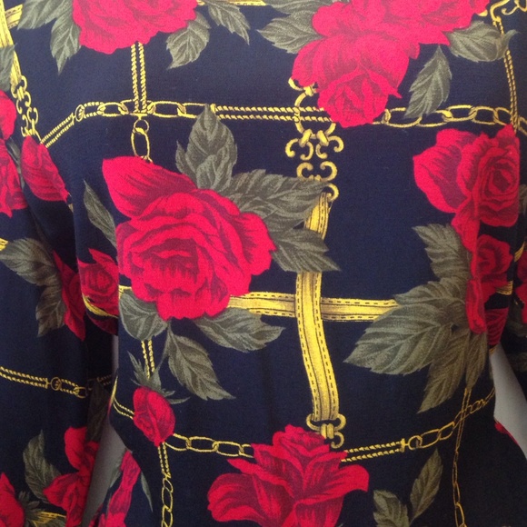 Vintage Top. Rose-print. Size 6 - Picture 3 of 3