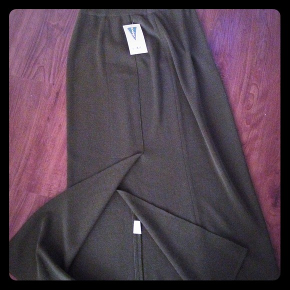 Amazing winter skirt 100% cotton euro tags on
