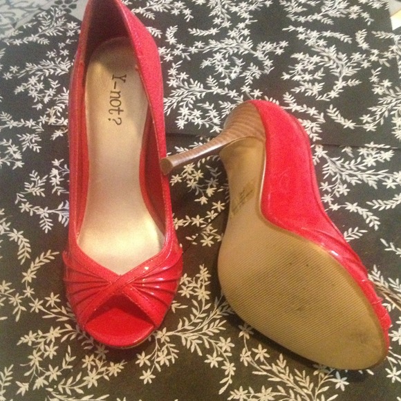 Y-not red open toe heels - Picture 3 of 3