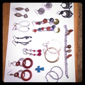 Jewelry lot.