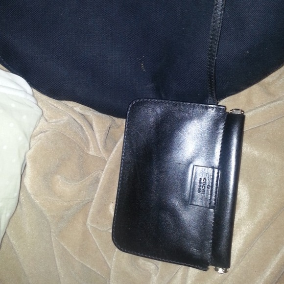 REDUCED β€β€β€Gucci hobo Authentic!πππ - Picture 3 of 3