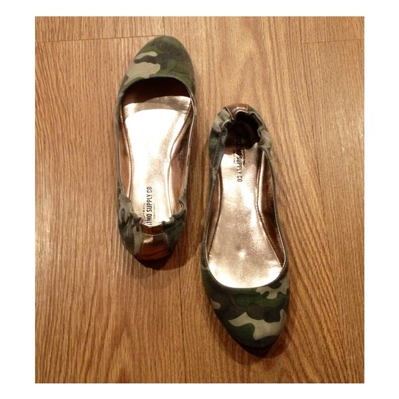 Camo flats
