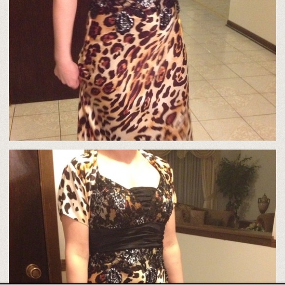 Reduced occasion dress - Picture 2 of 3