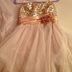 Gold dress!