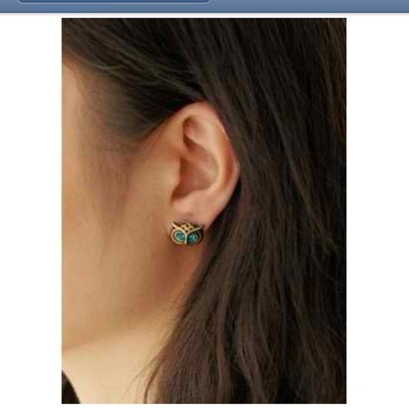 HP 🎉 Vintage inspired Owl earrings & Owl necklace - Picture 3 of 4