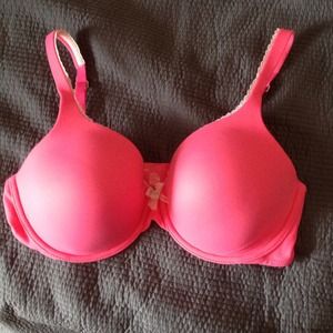 Victoria's Secret 38C bras