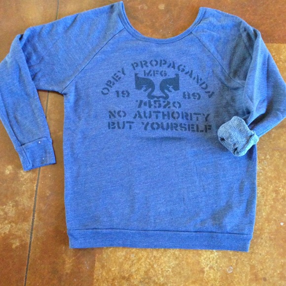 BUNDLE FOR Baylee OBEY sweatshirt