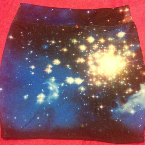 Galaxy Skirt - Picture 1 of 3