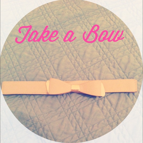Tan Bow Belt with Elastic Waist
