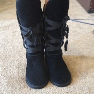 Ukala by EMU suede black boots