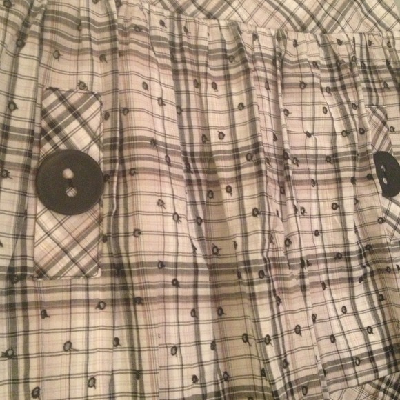 Skirt - Picture 2 of 3