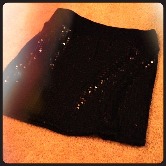 Black sequin skirt!