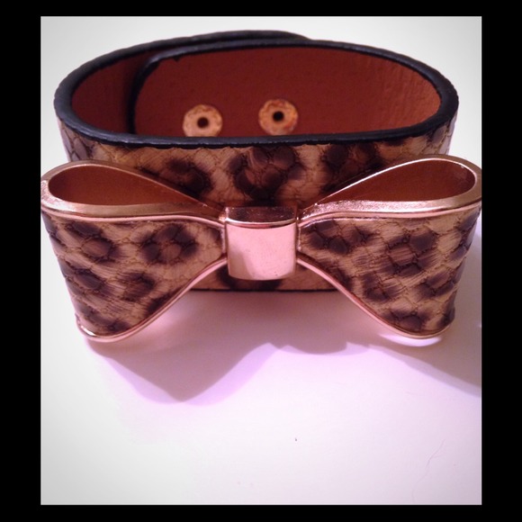 Snake Skin Leopard Bow Bracelet