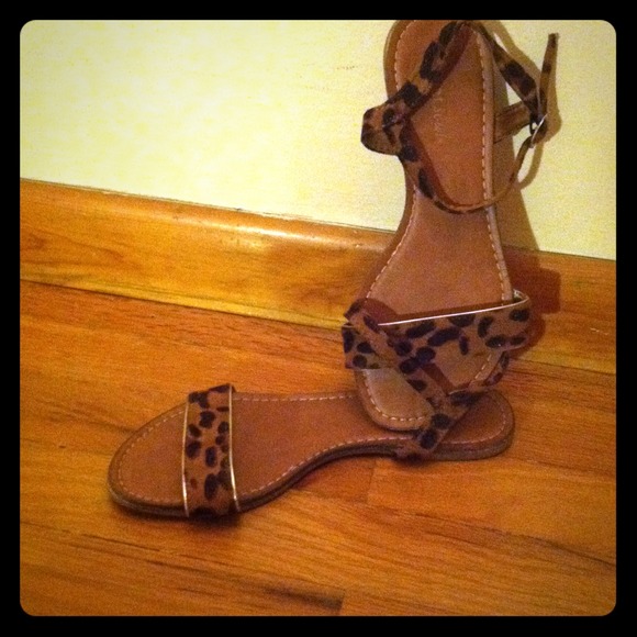 Leopard print strappy sandals