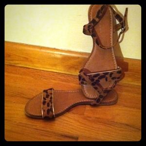Leopard print strappy sandals