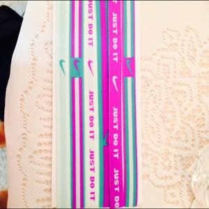 Nike hair bands