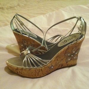 Cork heeled silver fun shoes,  71/2