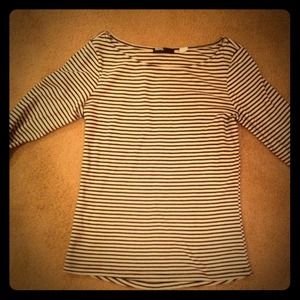Black white stripe shirt