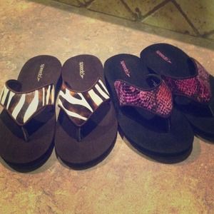 Speedo brand flip flops