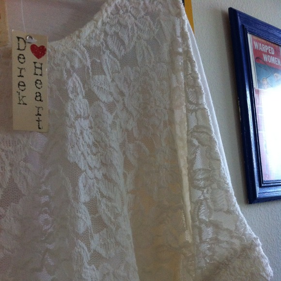 Derek Heart batwing lace top sold - Picture 2 of 3