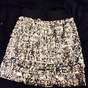 Ruffled patterned skirt