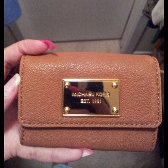 *SOLD***Michael Kors Luggage Colored Mini Wallet!