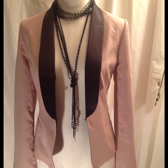 💢BUNDLED💢. Pale Peach Tuxedo Jacket - Picture 2 of 3