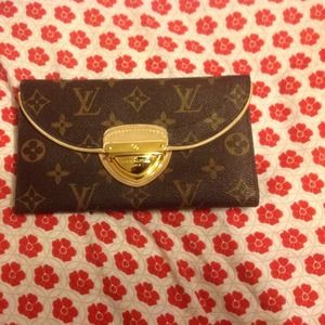 Cute (inspired) Louise vuttion wallet !